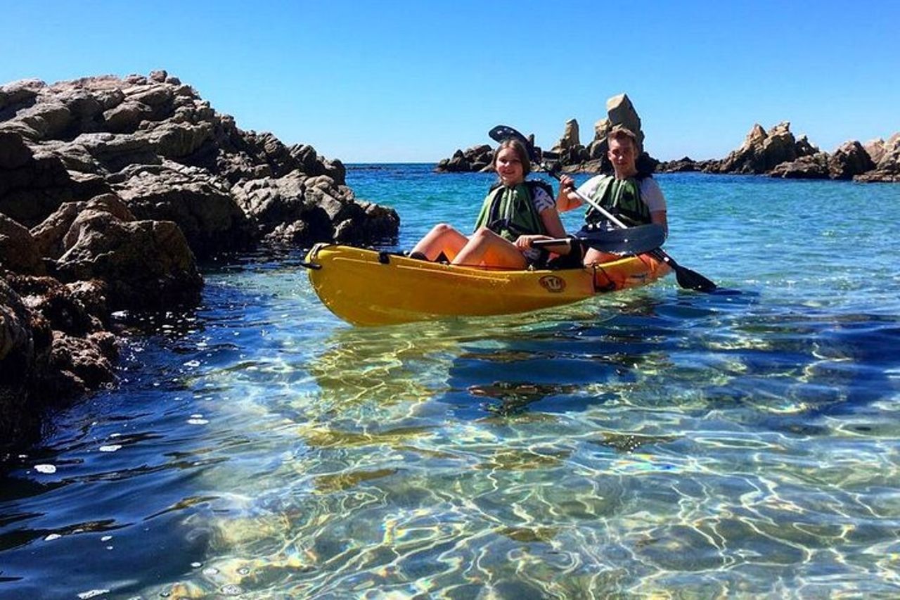 Tour guidato in kayak di 2 ore sulla Costa Brava — 7
