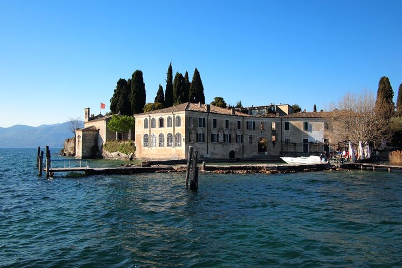 Da Garda/Bardolino: crociera guidata in barca di 4 ore a Sirmione — 6