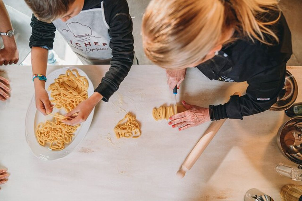 Chianti - Lezione di Pasta Fresca e Salse con Pranzo o Cena — 9