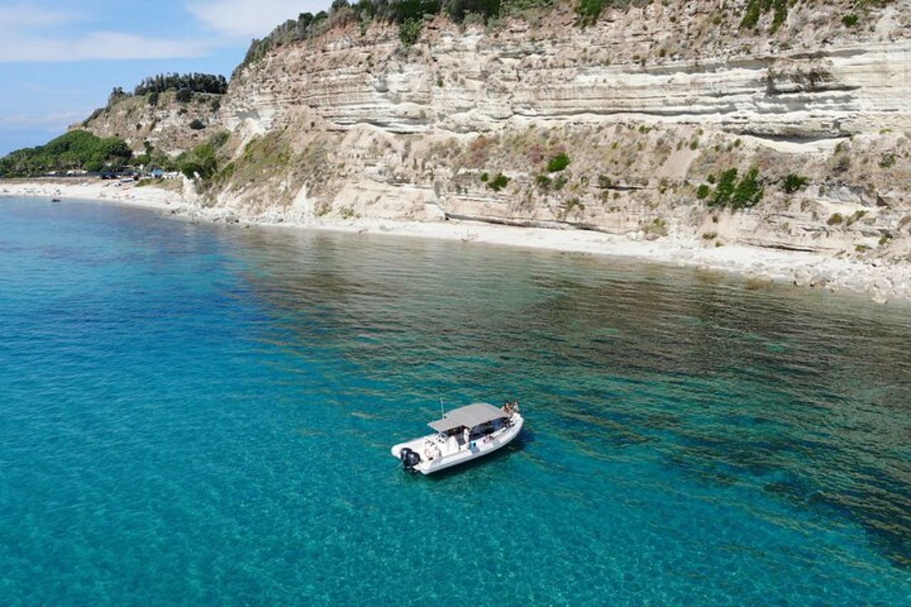 tour privato in barca con skipper da Tropea a Capo Vaticano — 2
