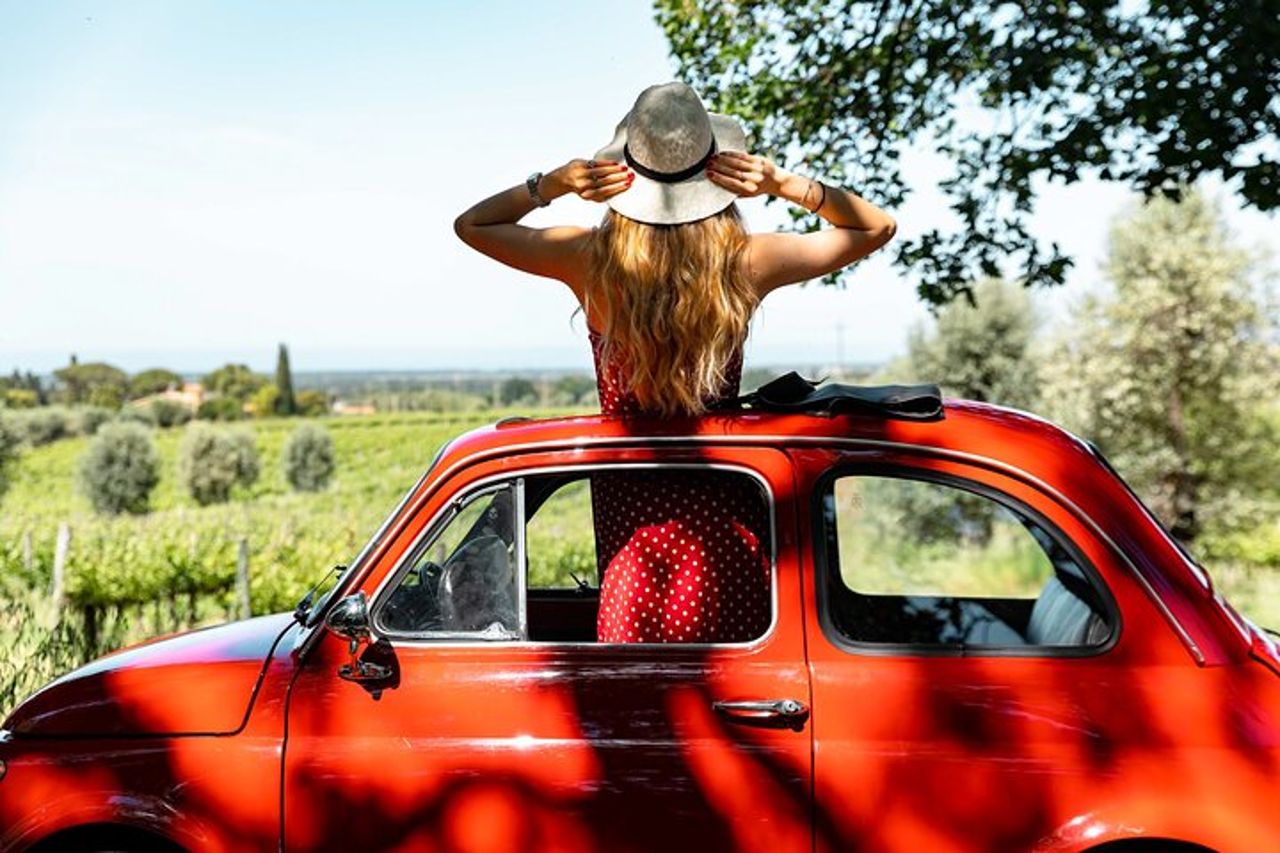 2-Ore Tour Privato con Servizio Fotografico in 500 a Bolgheri — 2