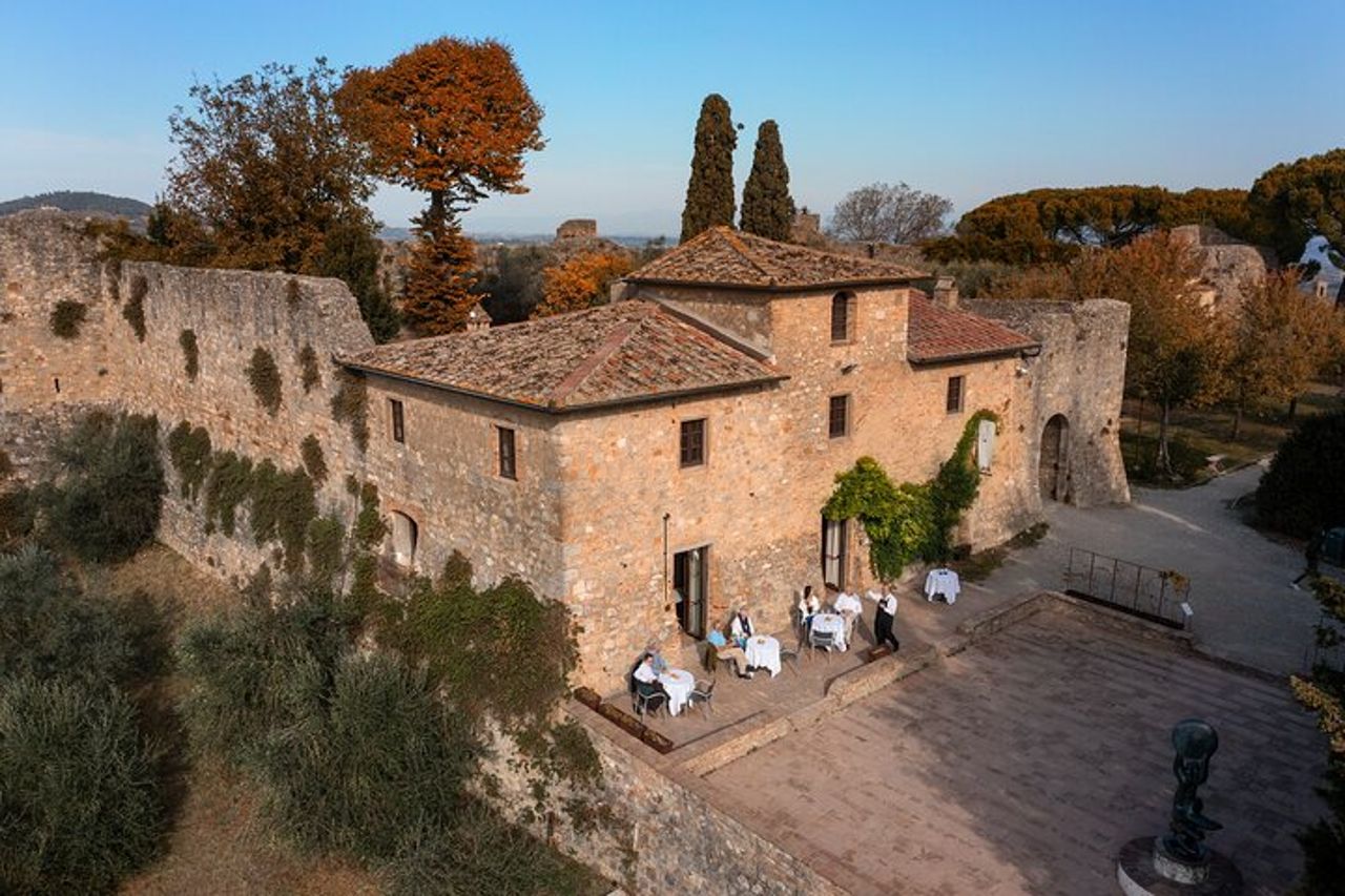 Lezione Enogastronomica e Degustazione di Vini a San Gimignano — 6
