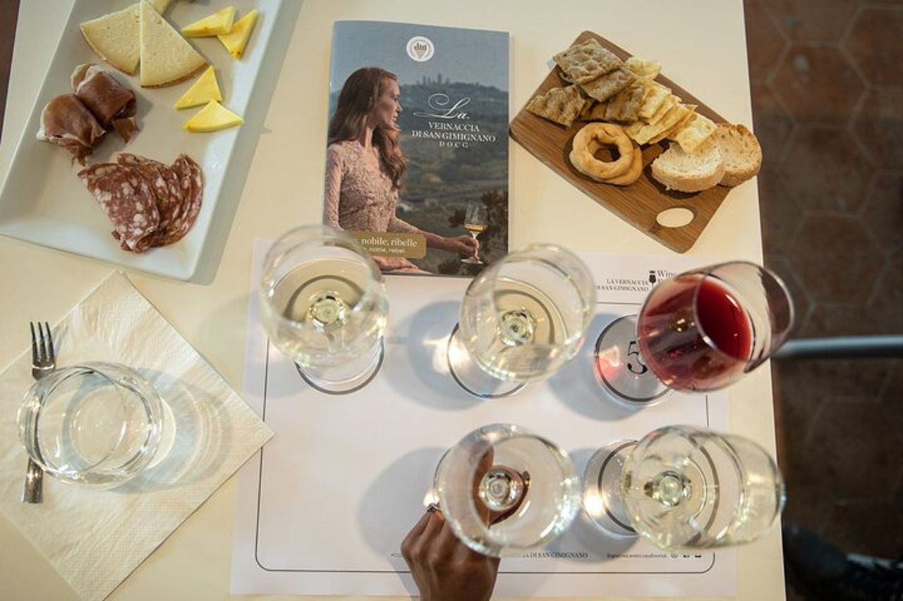 Degustazione Superior di Vini a San Gimignano — 7