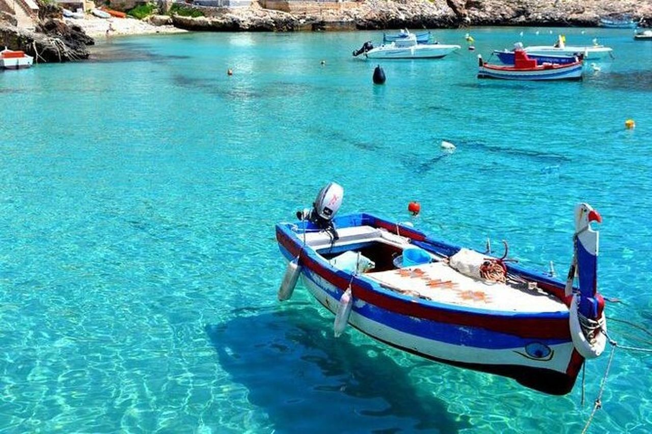 Escursione in barca Isola di Favignana — 2