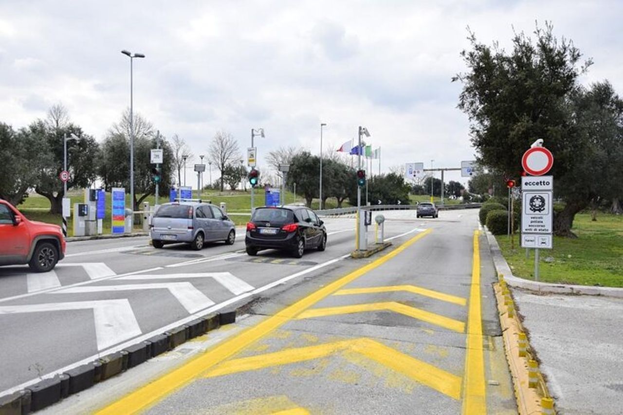 Transfer Privato da Matera all'aereoporto di Bari — 7