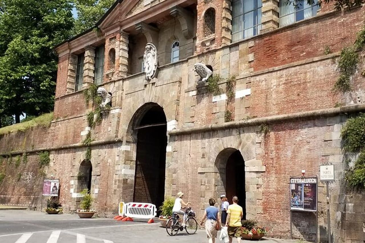 Tour a Piedi di Lucca e le sue Mura — 4