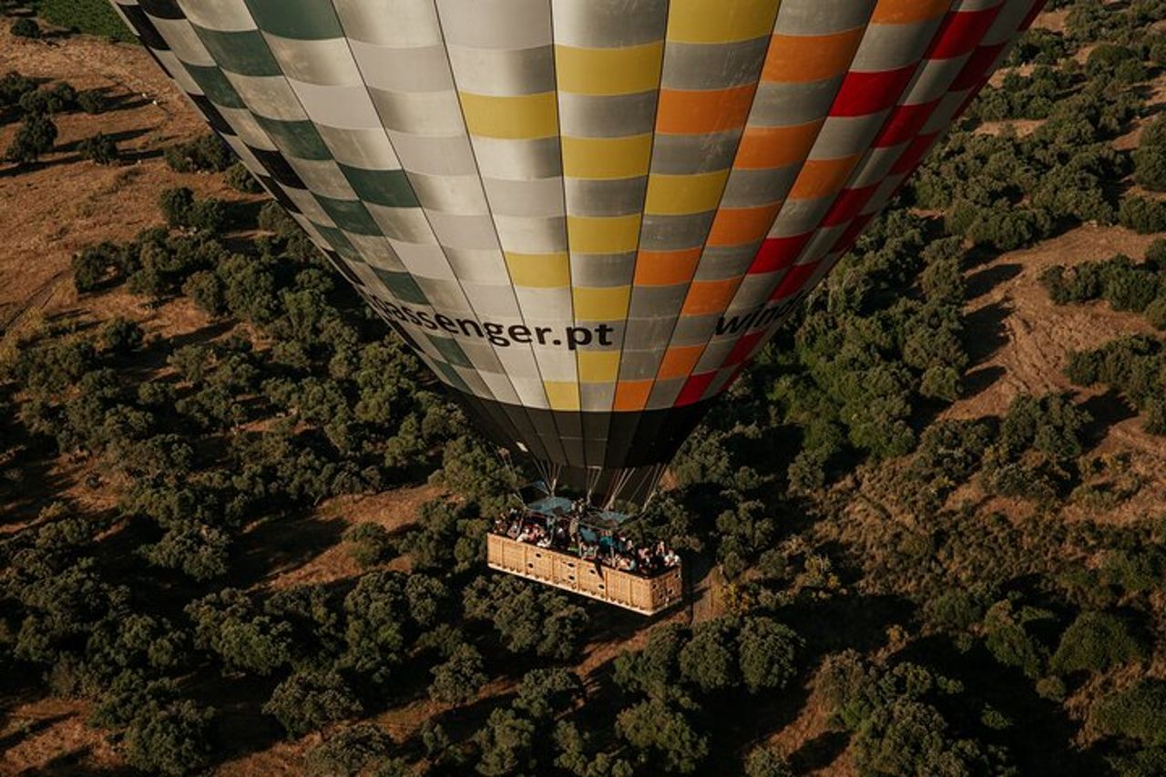Giro in mongolfiera con brindisi con champagne da Monsaraz — 2