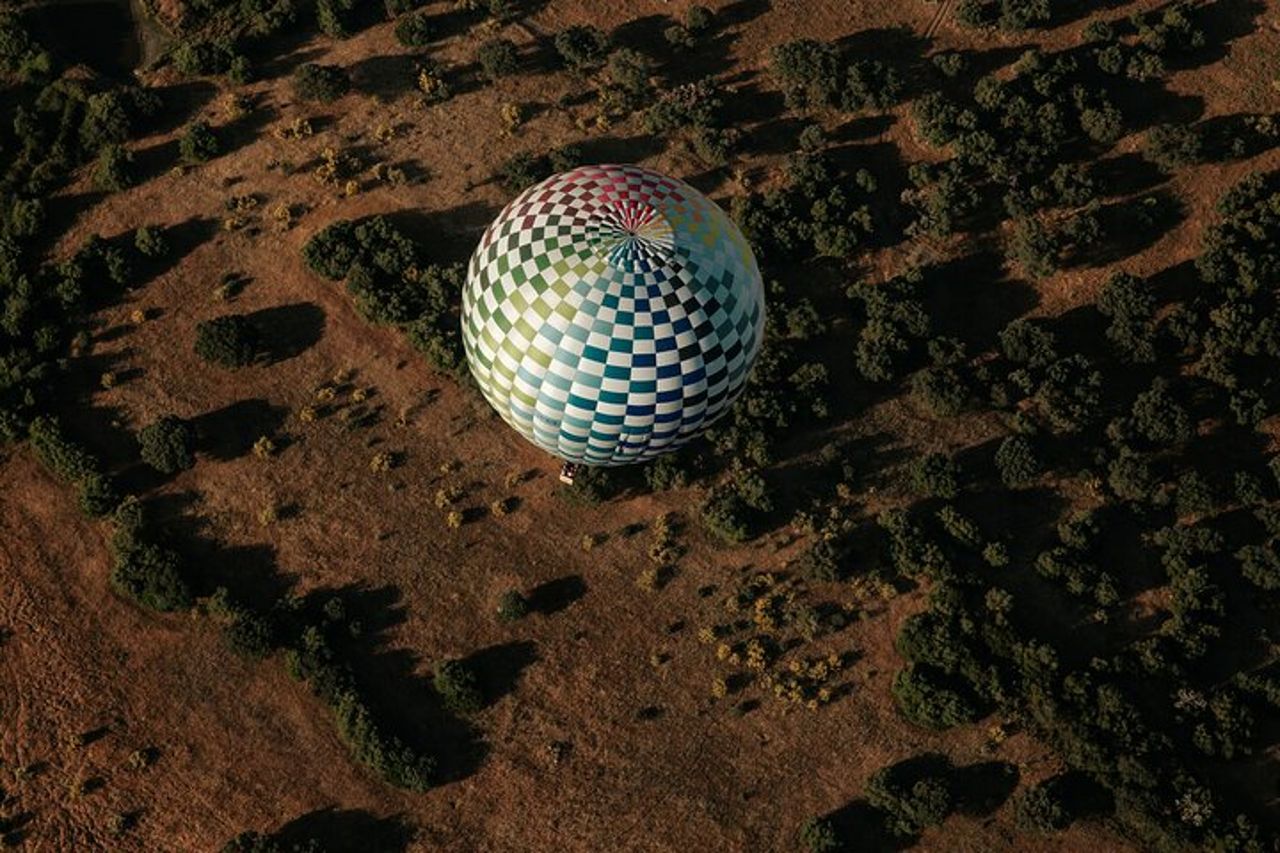 Giro in mongolfiera con brindisi con champagne da Monsaraz — 5