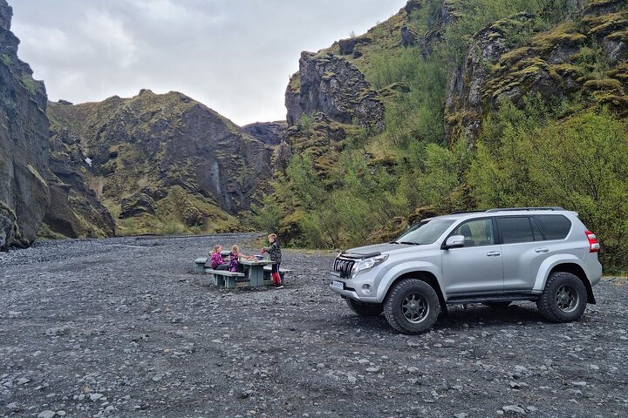 Tour privato ai ghiacciai e alle cascate di þórsmörk