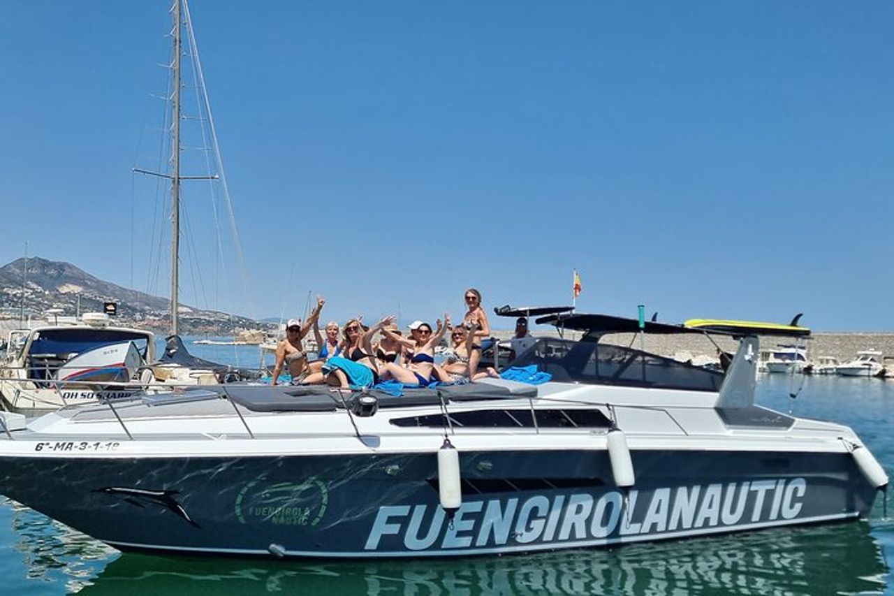 Gita in barca a Fuengirola, osservazione dei delfini e bevande — 4