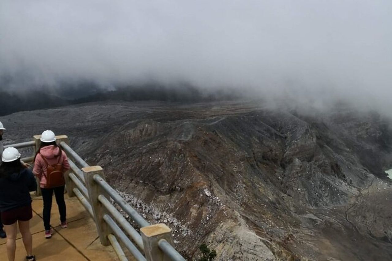Cascate del vulcano Poas e tour del caffè da San Jose — 9