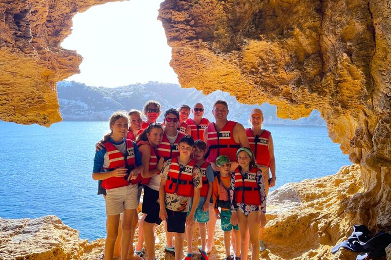 Paradiso del kayak: tour di snorkeling, grotta e salto dalla scogliera a Cala Portixol — 7