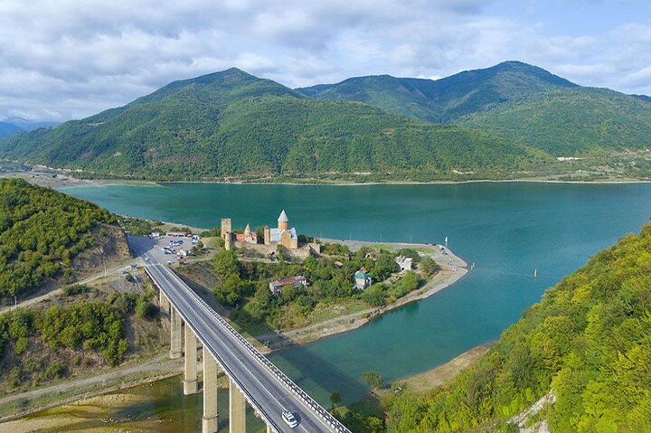 Tour guidato di 8 giorni All About Georgia Tbilisi con alloggio — 2