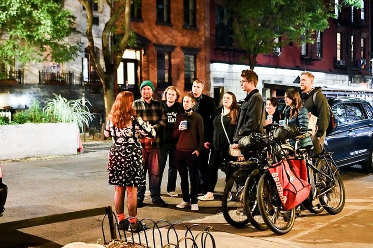 Sinister Sins & Shadows: Un Savannah Ghost Tour — 6