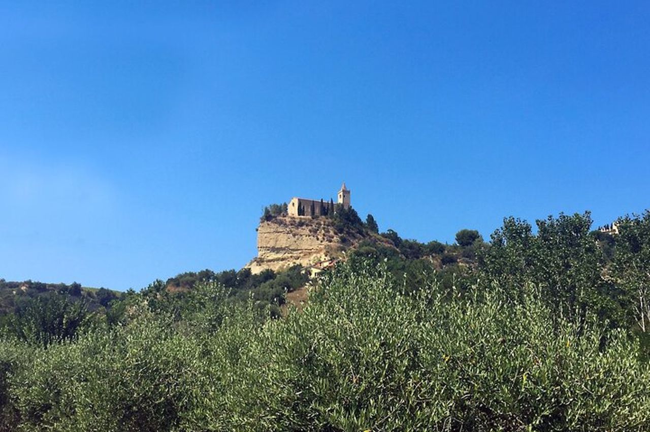 Tour guidato a piedi di Offida di 2 ore con degustazione di vini — 2