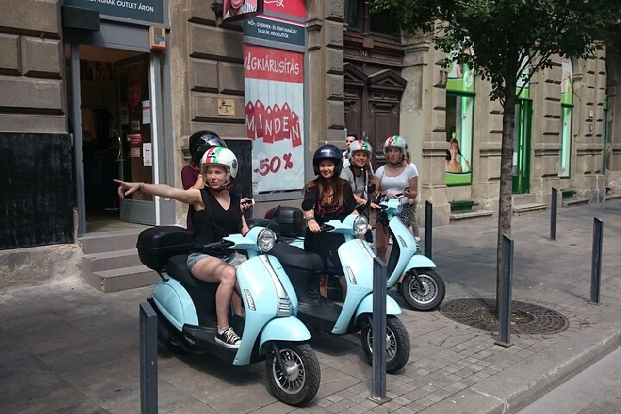 Budapest Grand Vespa Tour — 9