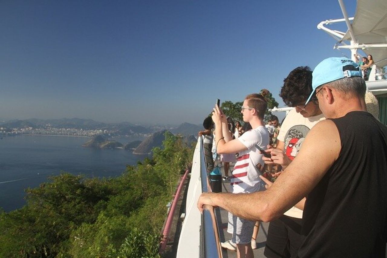 Giornata intera di Rio: scalinata di Selarón, Cristo e Pan di Zucchero - Biglietti e pranzo inclusi — 8