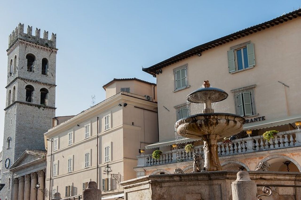 Tour privato a piedi della Basilica di San Francesco di Assisi e della città — 5