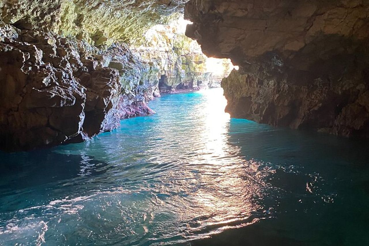 Escursione in Barca a Polignano a Mare tra Grotte e Calette — 3