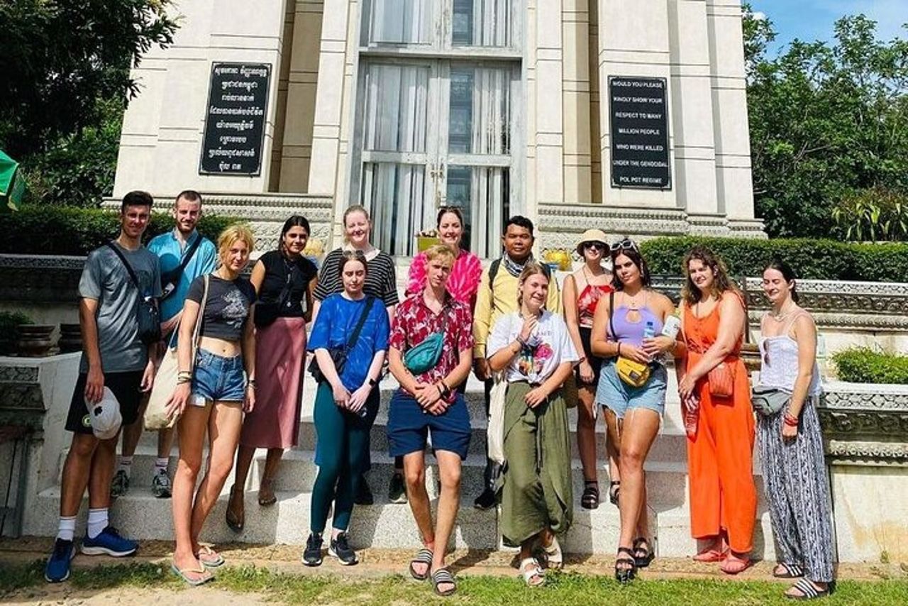 Tour del Killing Field e del museo del genocidio di Toul Sleng (S21) — 6
