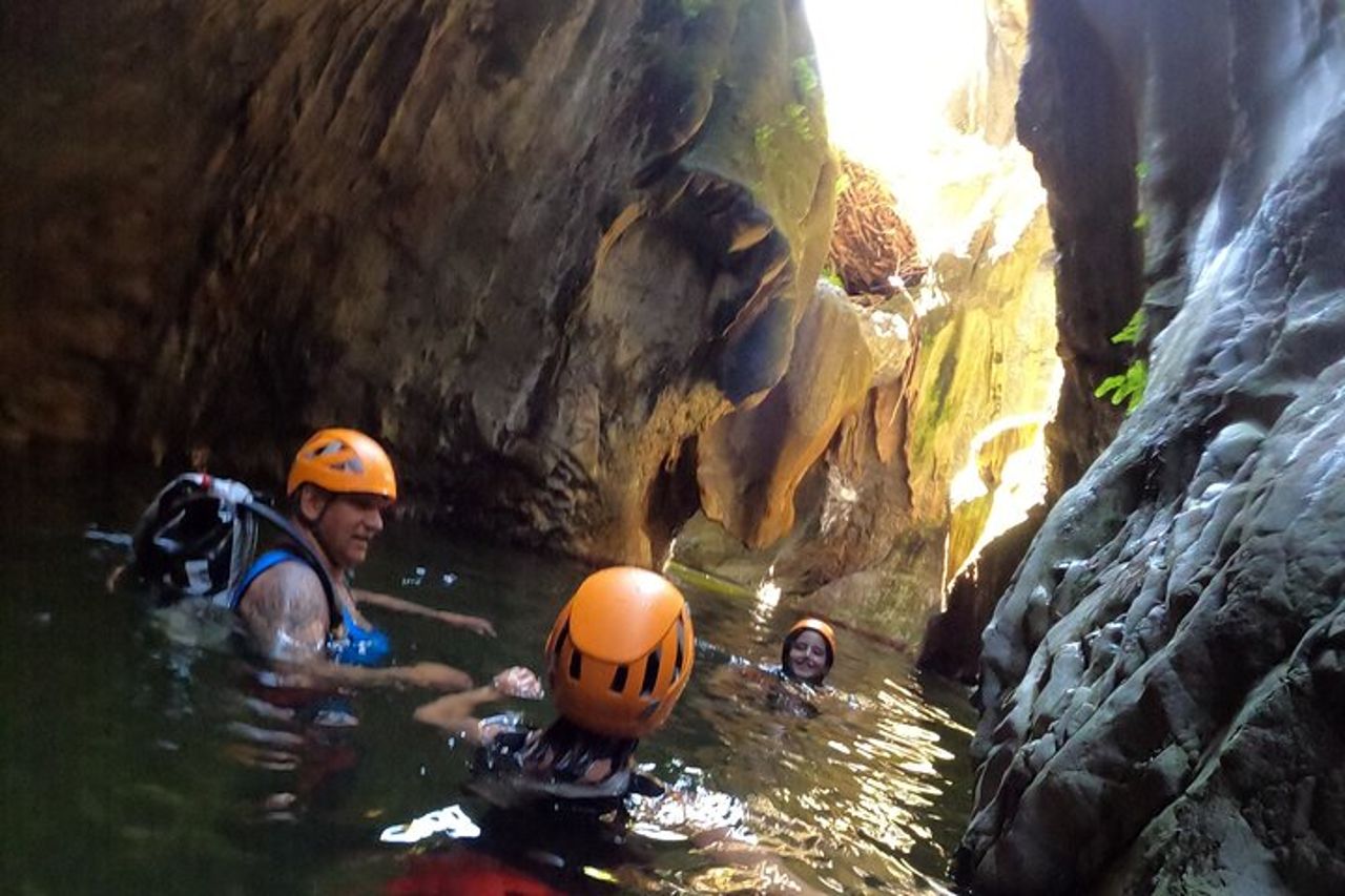 Da Estepona: tour guidato di canyoning sul fiume Guadalmina — 3