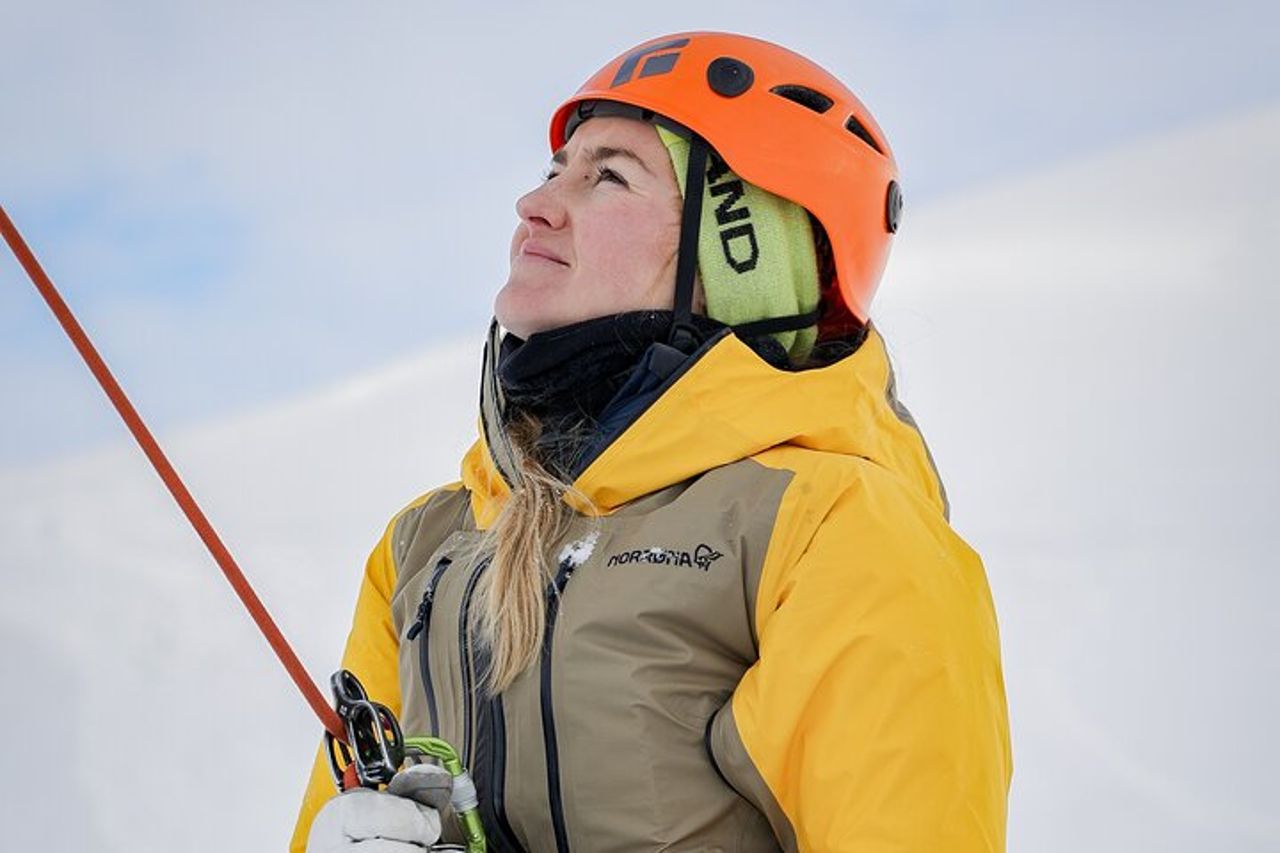 Arrampicata su ghiaccio privata sul Sólheimajökull con foto incluse — 4