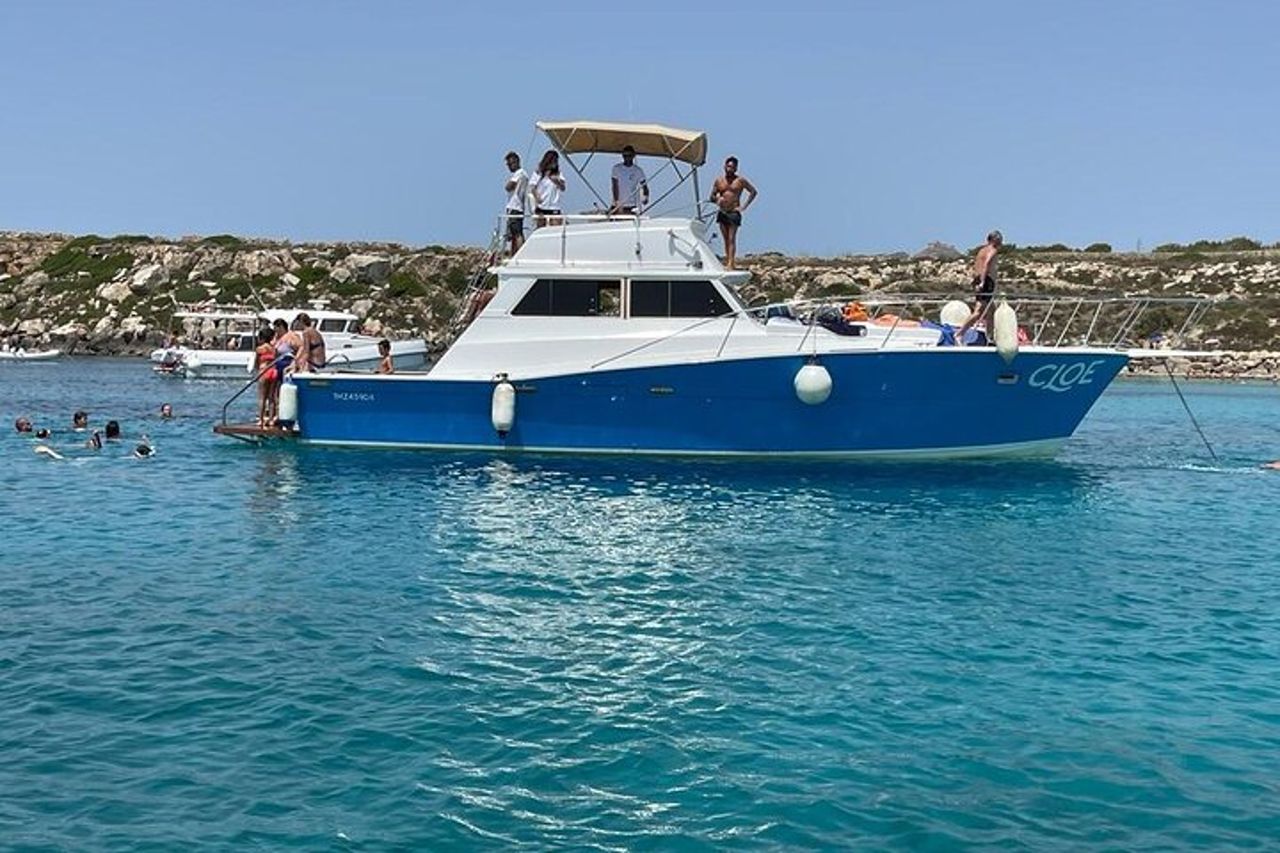 Tour in barca di Favignana e Levanzo in yacht — 3