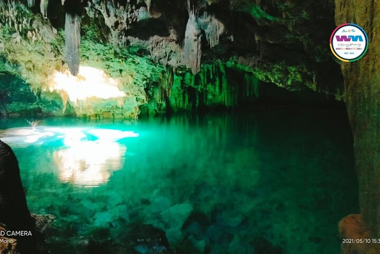Labuan Bajo, tour di Flores: grotta di Rangko, Cunca e collina con vista sul mare di Sylvia — 2