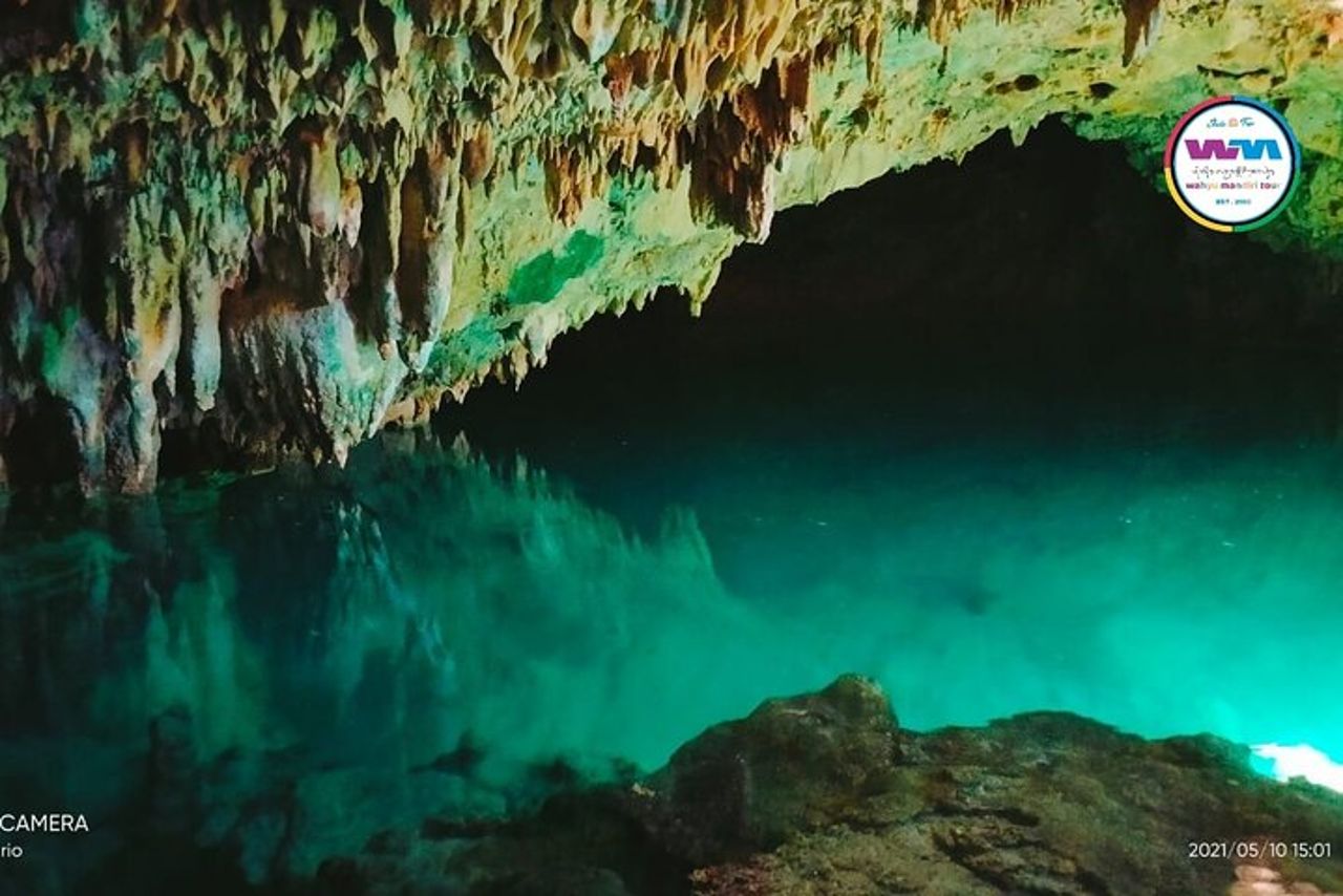 Labuan Bajo, tour di Flores: grotta di Rangko, Cunca e collina con vista sul mare di Sylvia — 4