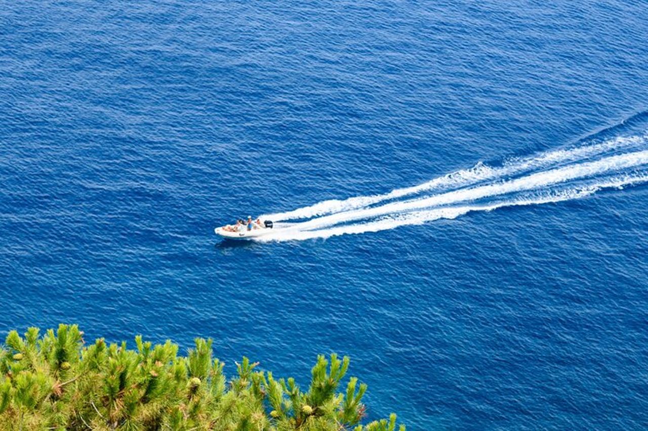 Favignana tour in Gommone Degustazione Vino,snorkeling e relax — 5