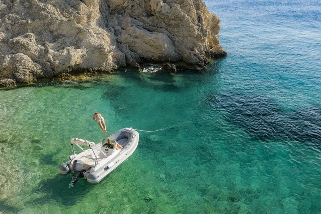 Favignana tour in Gommone Degustazione Vino,snorkeling e relax — 7