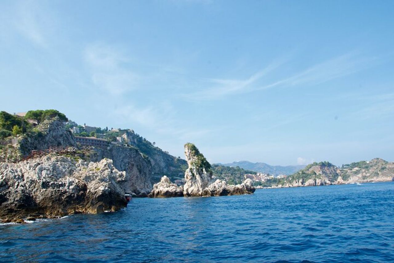 Tour in barca Taormina e Isola Bella: con Snorkeling e Aperitivo