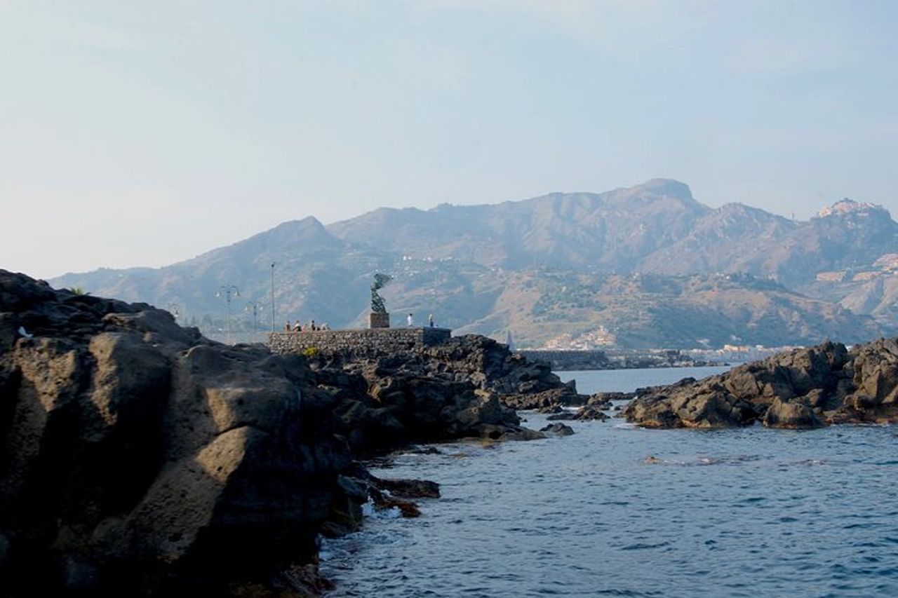 Tour alla Baia di Taormina, Isola Bella e Naxos — 5
