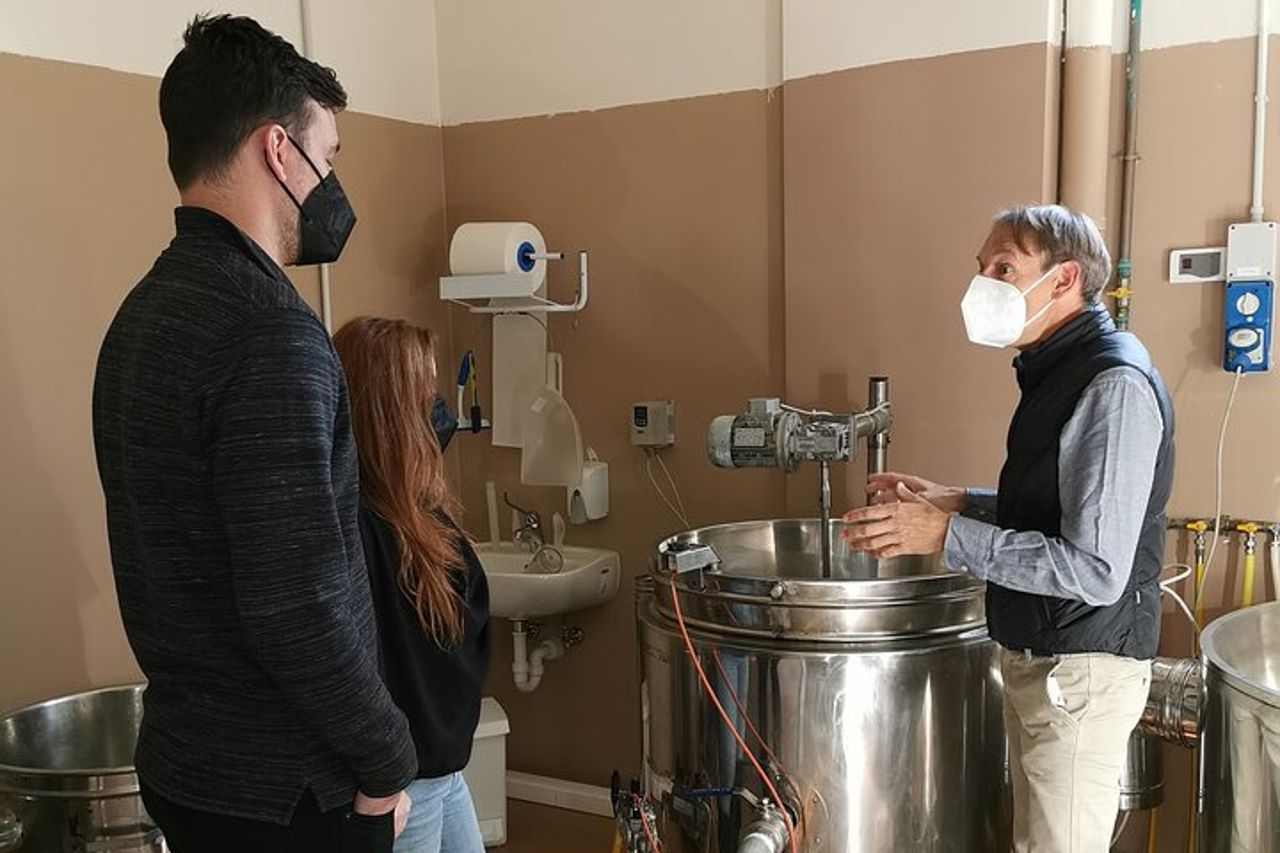 Visita Privata in Acetaia con Degustazione — 4