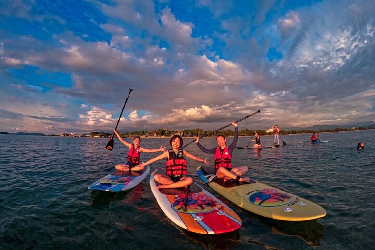 Stand Up Paddle Boarding con tour all'alba/tramonto a Kota Kinabalu con trasferimento — 3