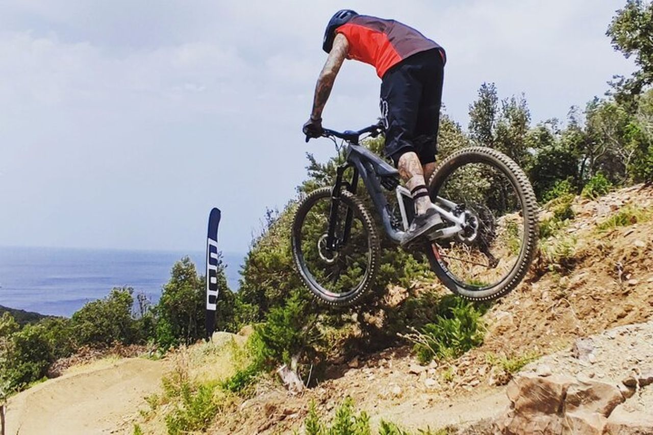 4-Ore Tour Guidato su Amandolo Trail Zone & Elba Trail Area