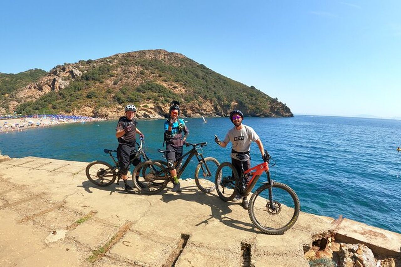 4-Ore Tour Guidato su Amandolo Trail Zone & Elba Trail Area — 4
