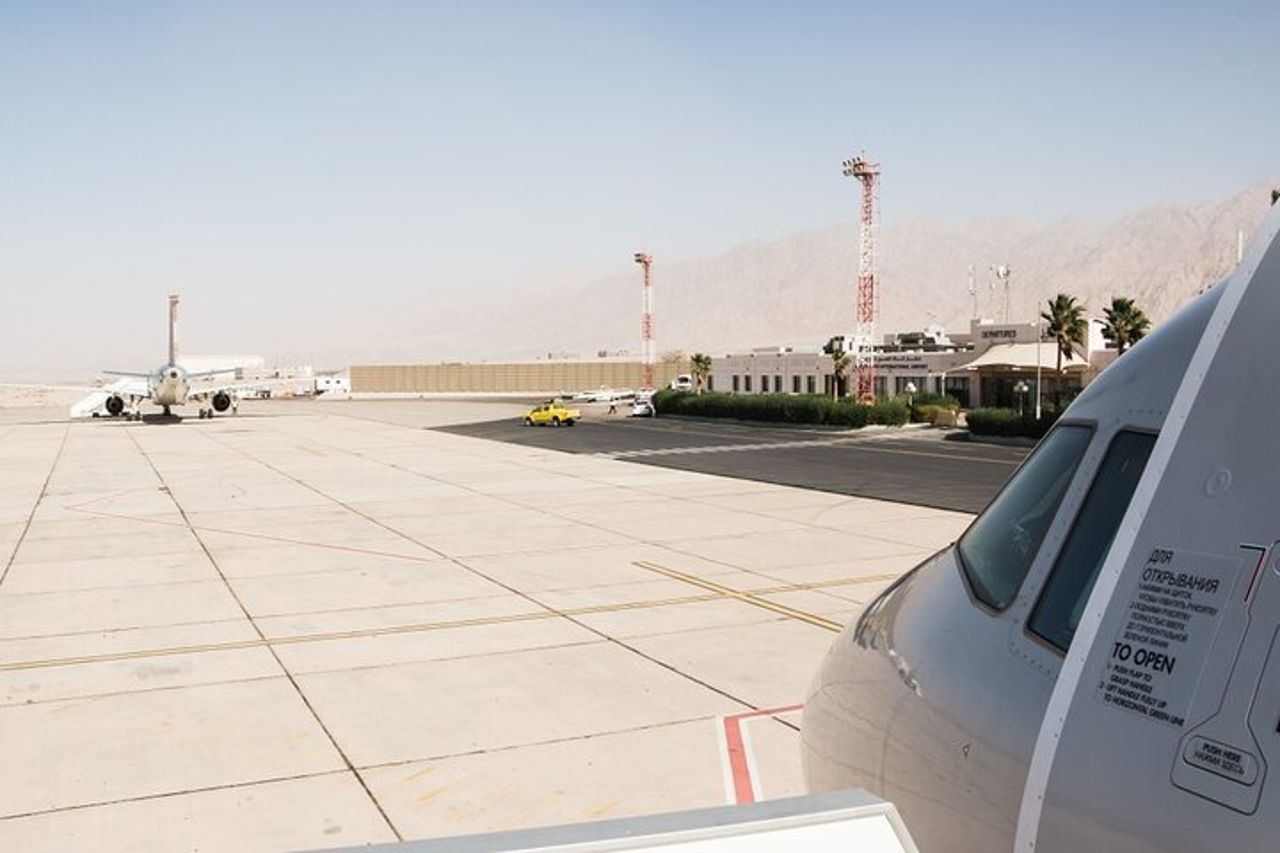 Servizio di autista privato dell'aeroporto di Aqaba | Affidabile porta a porta — 7