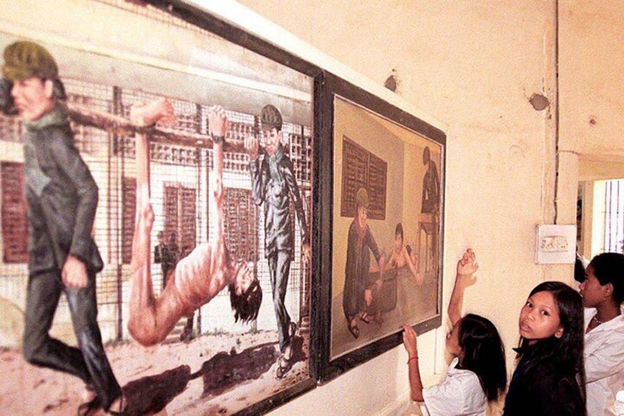 Tour del Killing Field e del museo del genocidio di Toul Sleng (S21) — 8