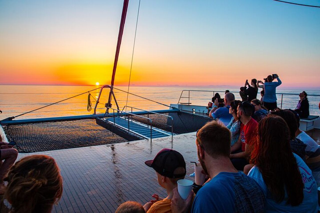 Gita in barca all'alba a Maiorca con Dolphin-Watching — 5