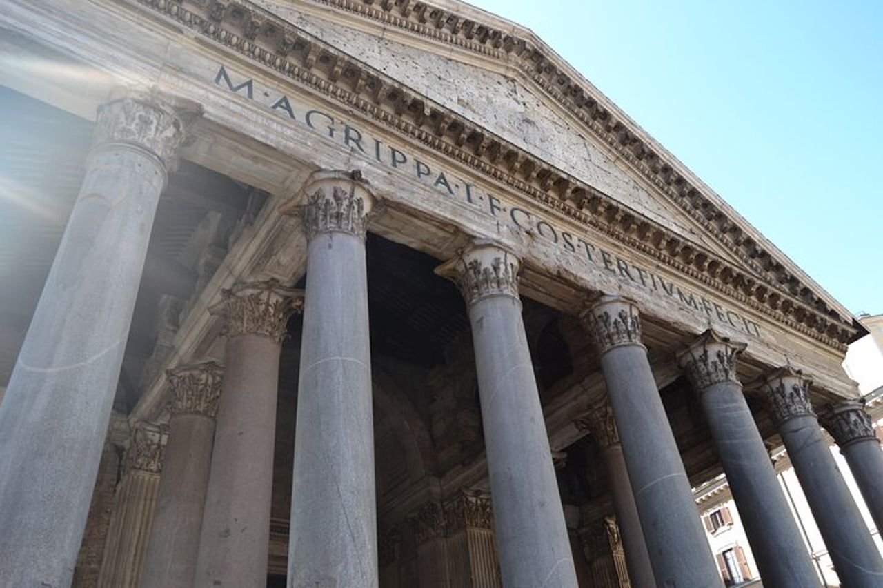 Impara il latino sul campo: lezione guidata e tour nel cuore dell'antica Roma — 5