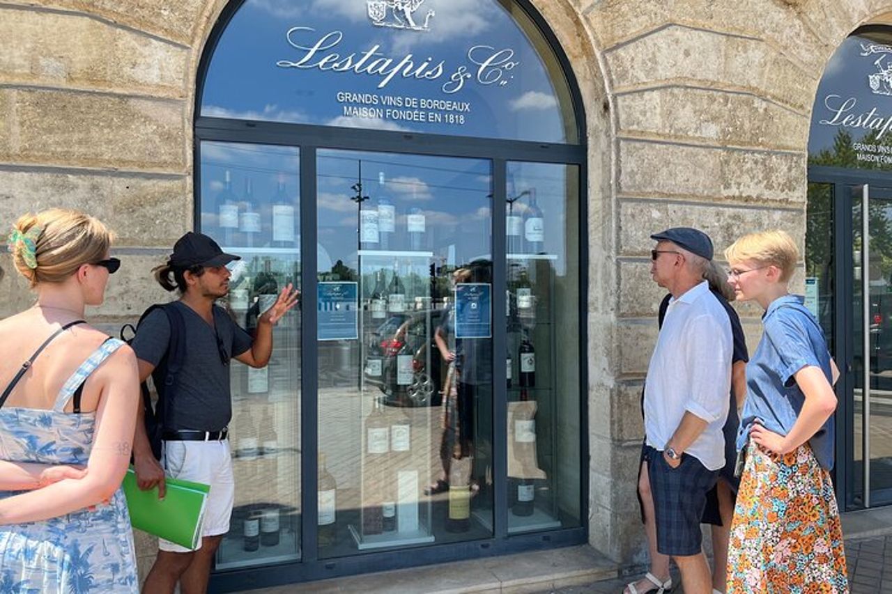 Professionale - Degustazione di vini e formaggi di Bordeaux con un tour a piedi — 4