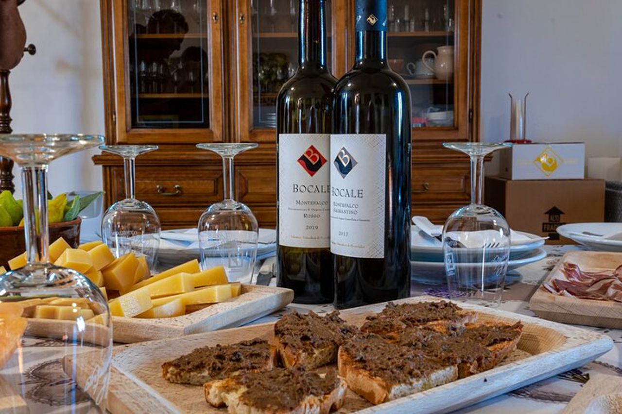 Bere e Magiare: Visita Vigneto e Cantina con Degustazione Privata — 4