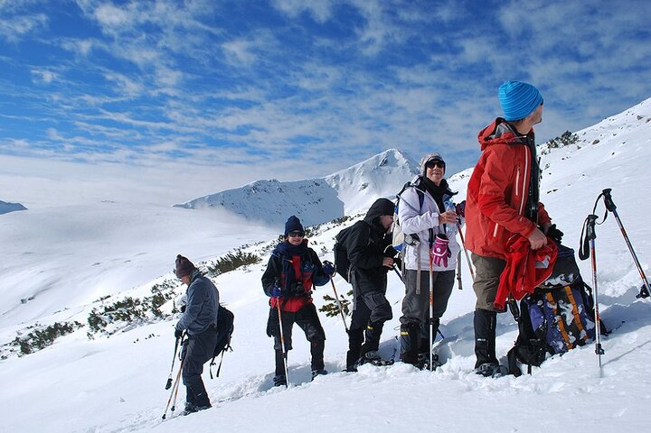 Escursione di un giorno a Rila Lakes con racchette da neve e bagni termali da Sofia — 6