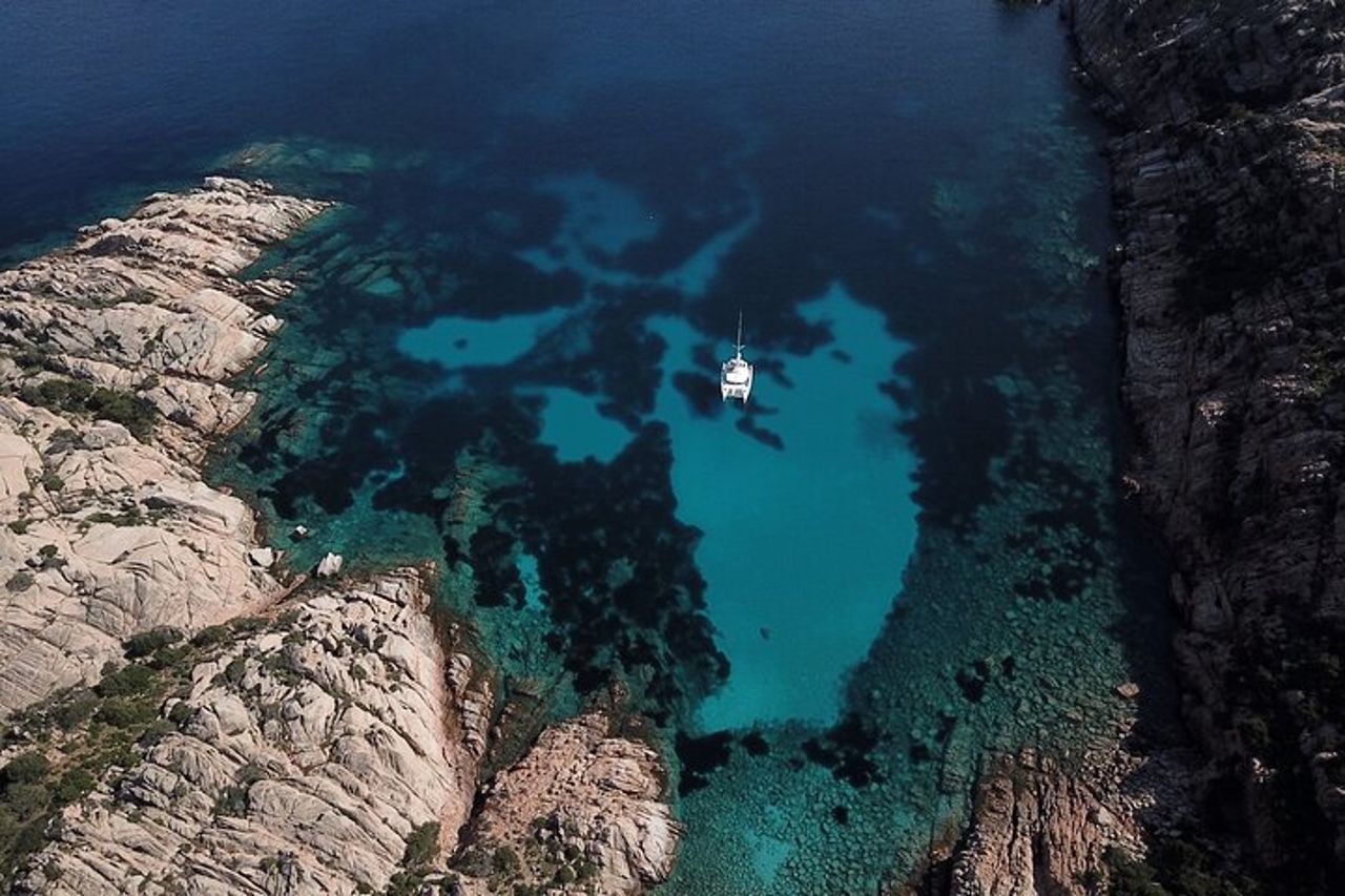 In Catamarano all'Arcipelago di La Maddalena da Poltu Quatu — 4