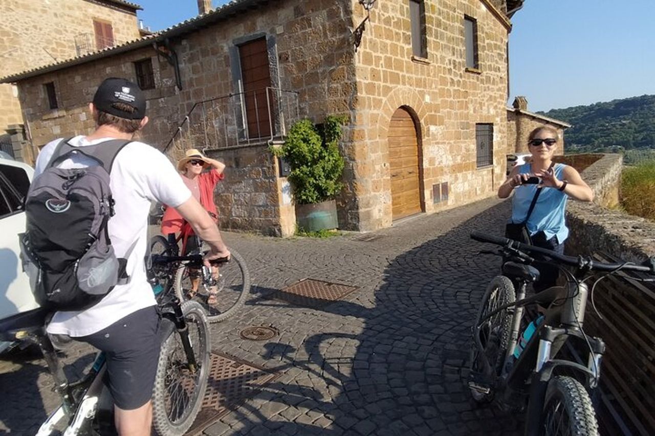 E-bike tour in Orvieto in piccolo gruppo: storia, cultura con pranzo o cena — 9