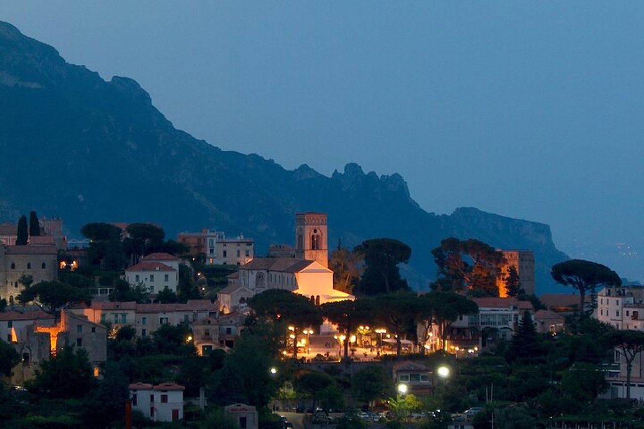 Tour di un giorno in Costiera Amalfitana da Sorrento – piccolissimi gruppi — 3