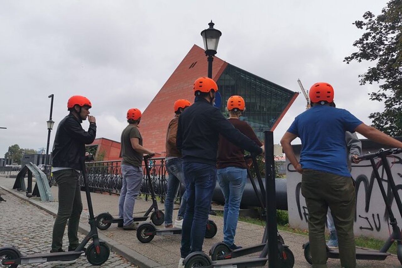 Scooter elettrico Wroclaw: Ostrów Tumski Tour - 1,5 ore di magia! — 9