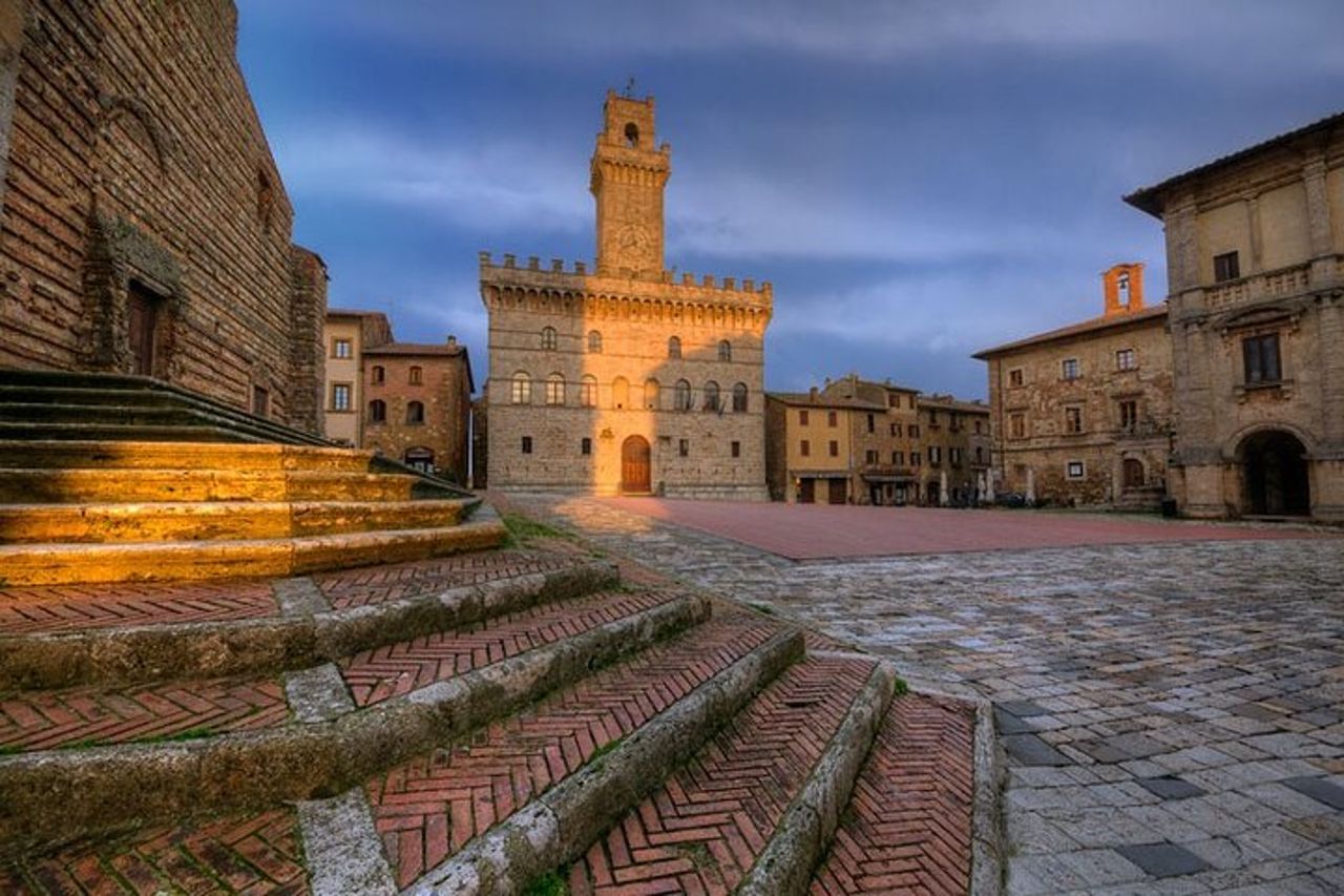 Siena a Roma: Orvieto e Montepulciano Transfer Tour — 4