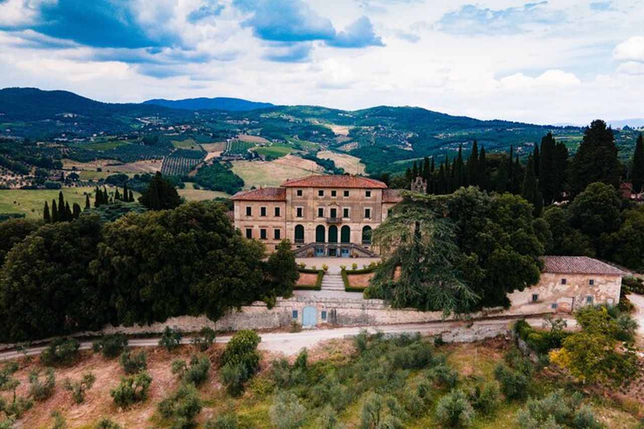 Attività di degustazione di vini nel Chianti Rufina — 2